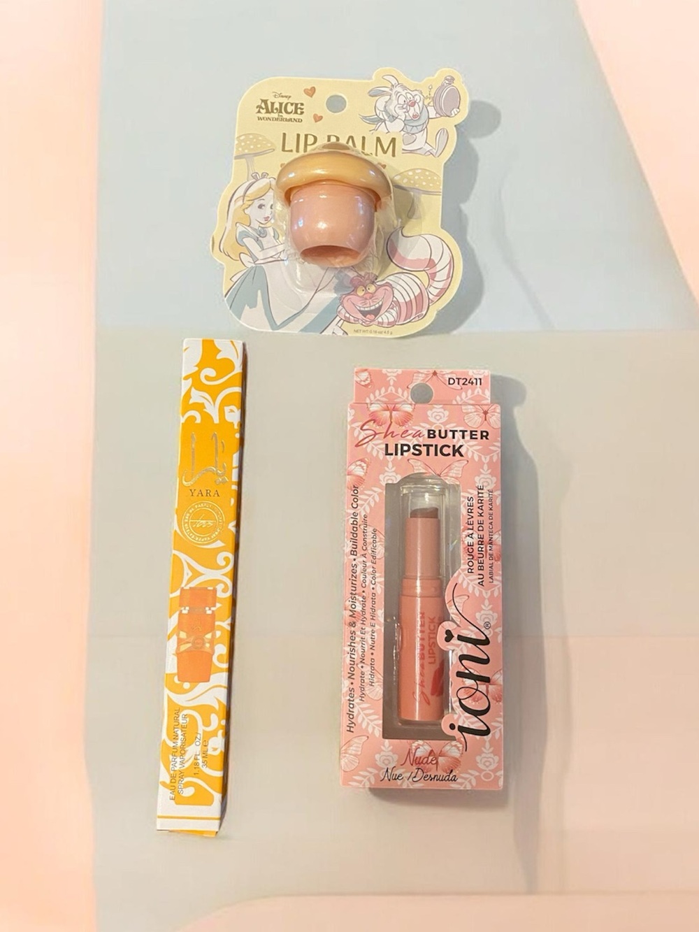 Two Lips 👄 And A Sweet Smell 💛💐